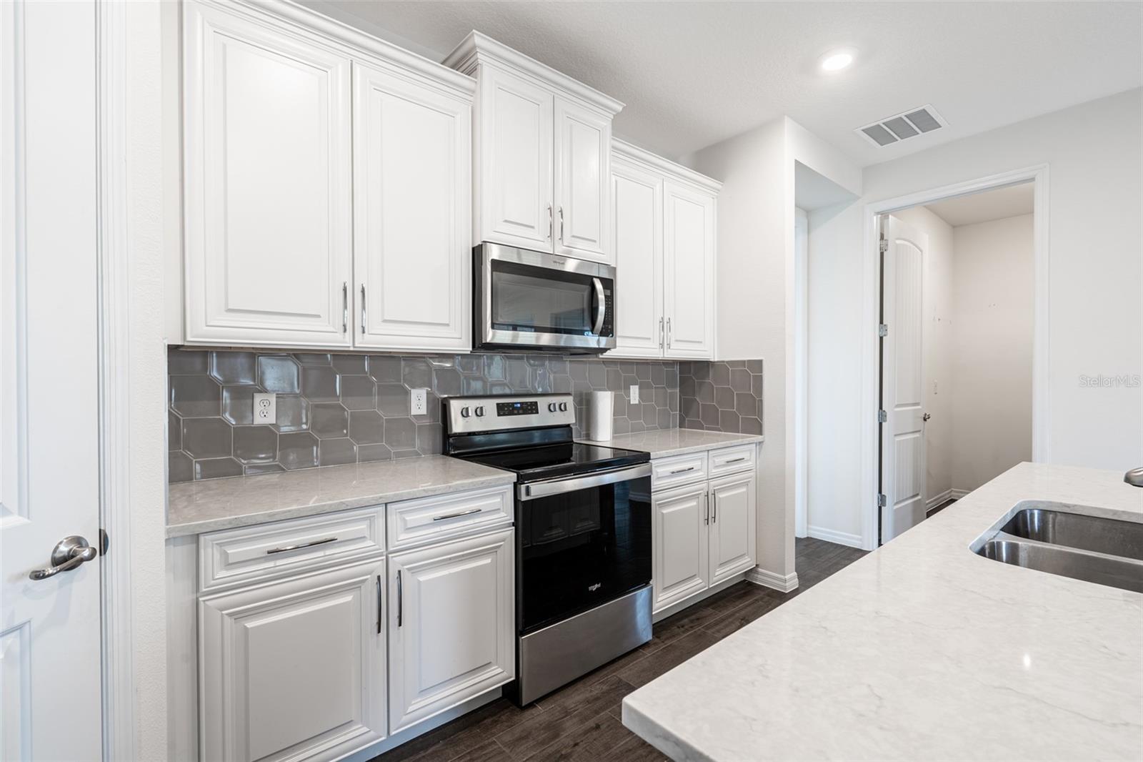 17615 BLAZING STAR CIR, CLERMONT, FL — photo 11