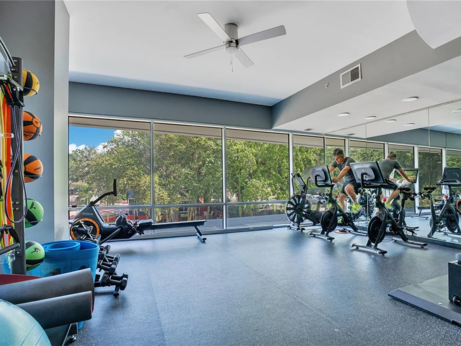 525 E JACKSON ST #403, ORLANDO, FL — photo 44