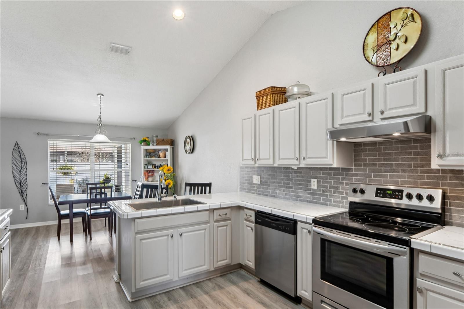 10318 GIFFORD DR, SPRING HILL, FL — photo 18