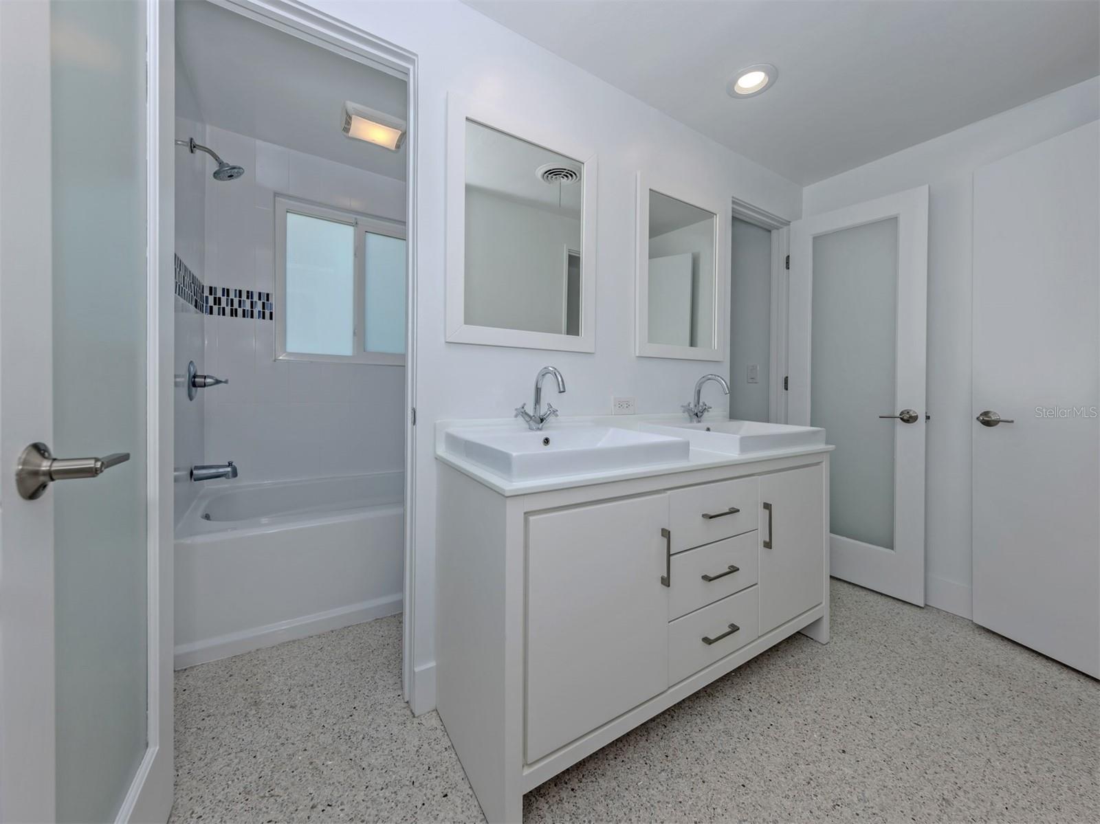107 SORRENTO DR, OSPREY, FL — photo 14