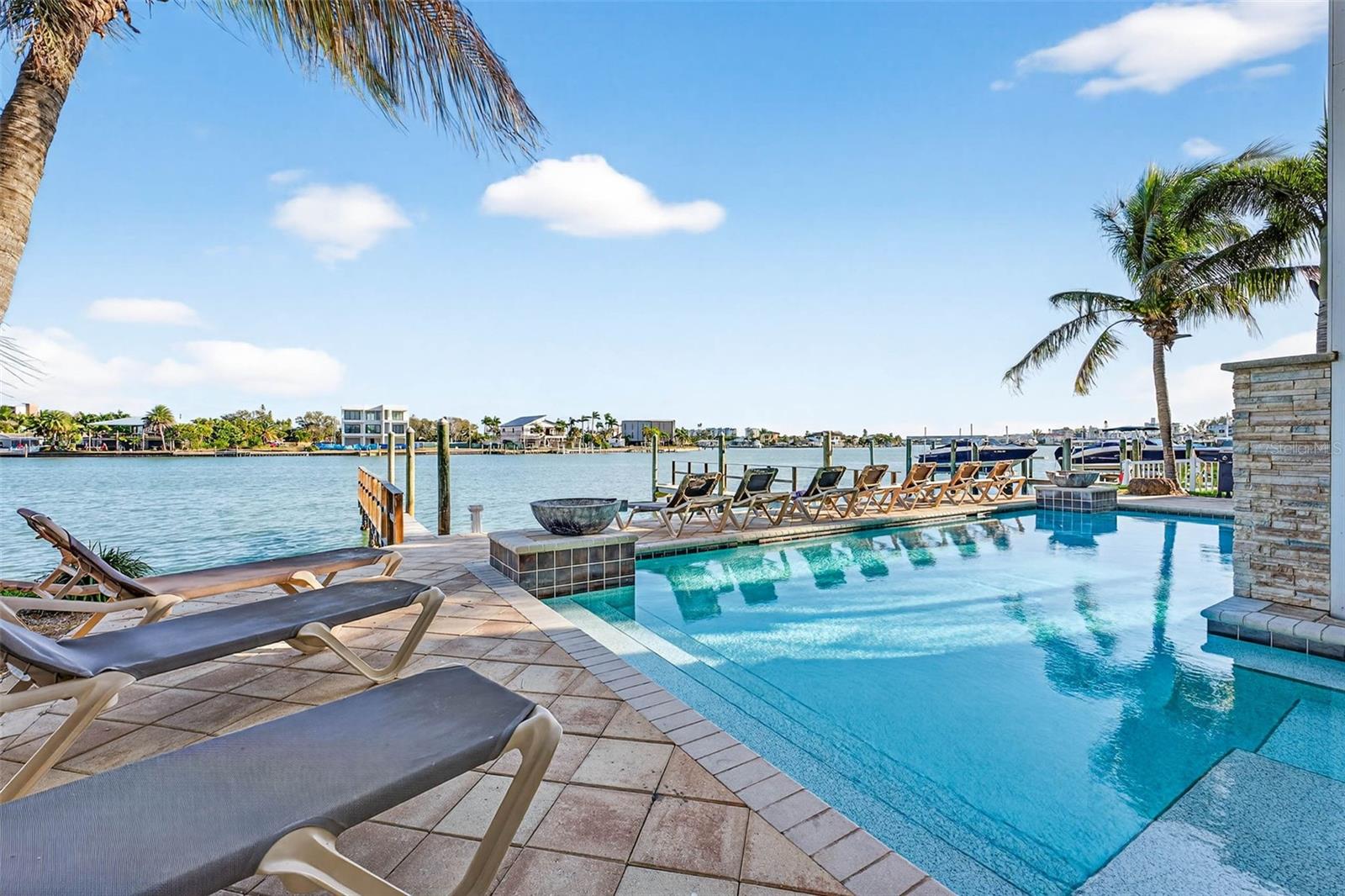 255 104TH AVE, TREASURE ISLAND, FL — photo 9