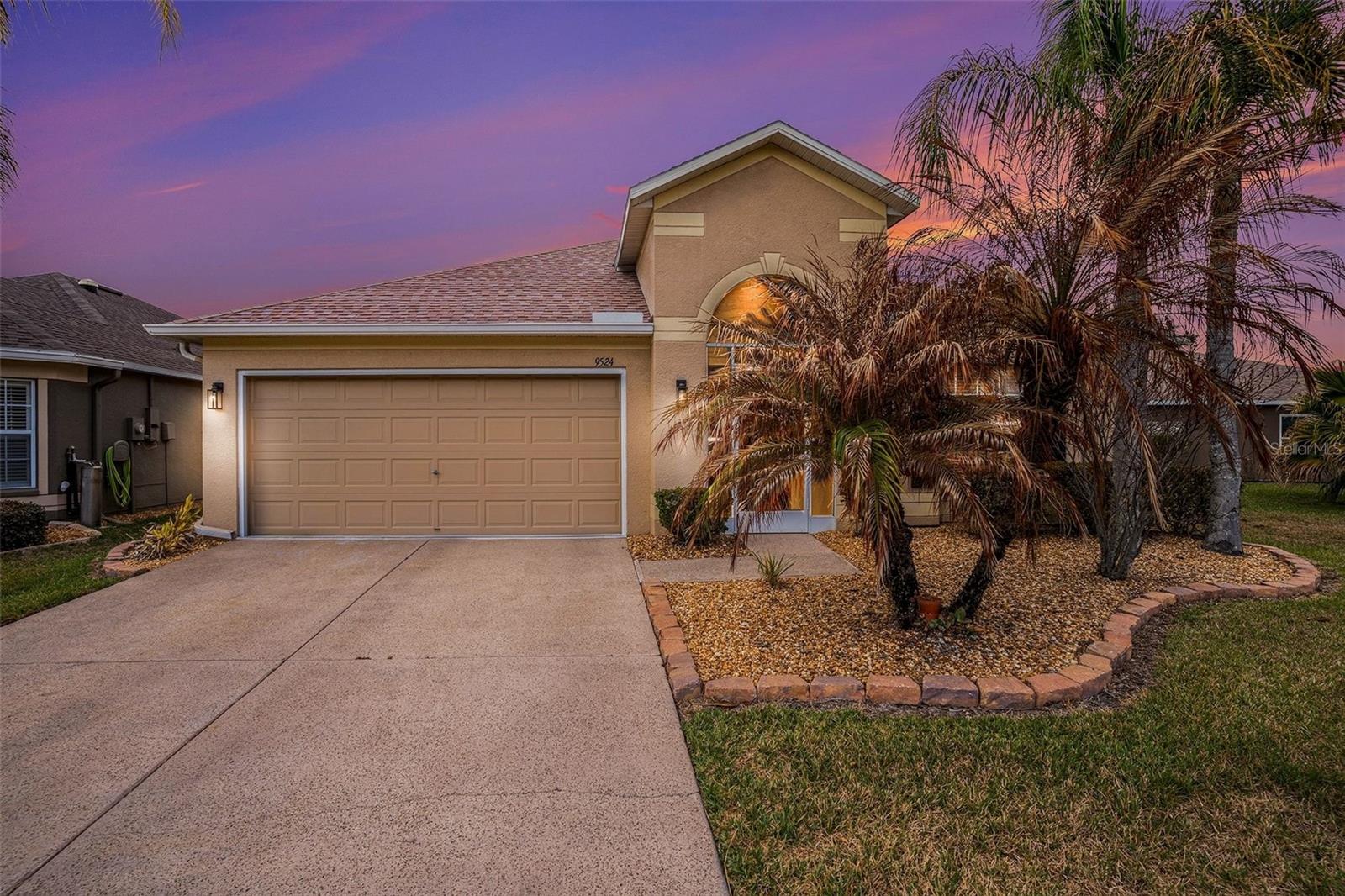 9524 ROLLING CIR, SAN ANTONIO, FL — photo 2