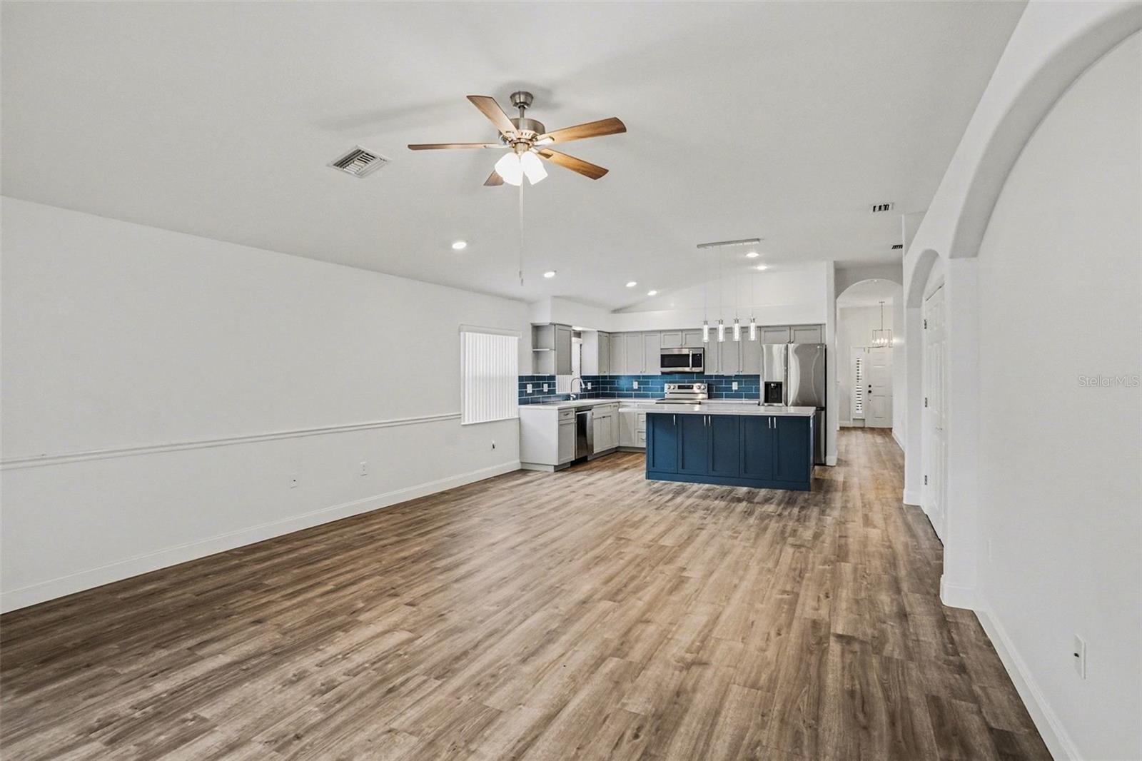 9524 ROLLING CIR, SAN ANTONIO, FL — photo 6