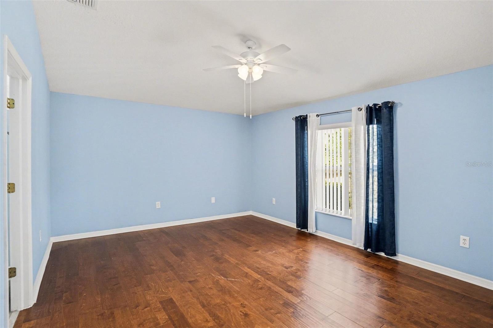 9524 ROLLING CIR, SAN ANTONIO, FL — photo 12