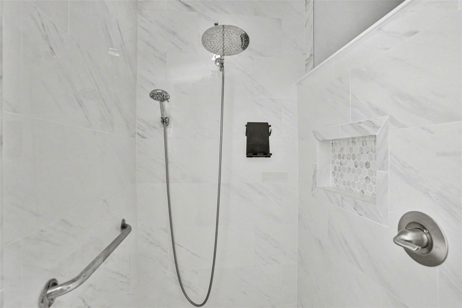 9524 ROLLING CIR, SAN ANTONIO, FL — photo 14