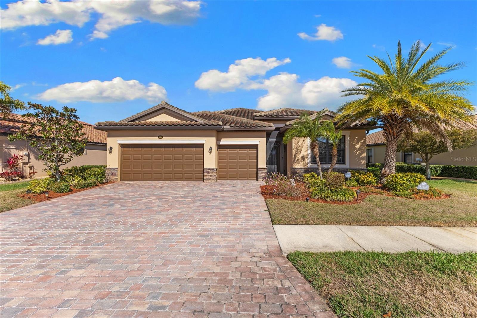 13238 FAMIGLIA DR, VENICE, FL