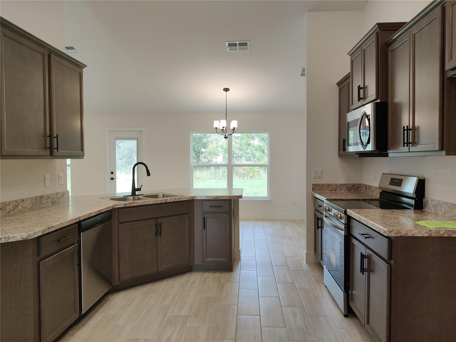 14606 MOCKING WREN RD, WEEKI WACHEE, FL — photo 7