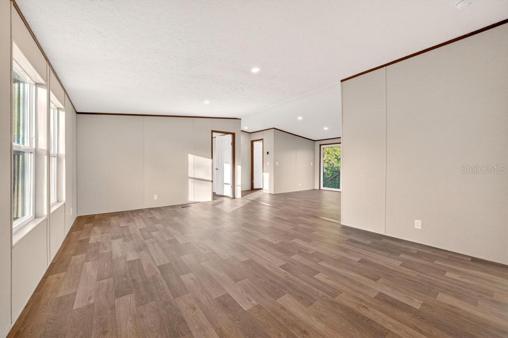 43740 SUNSET DR, PAISLEY, FL — photo 17