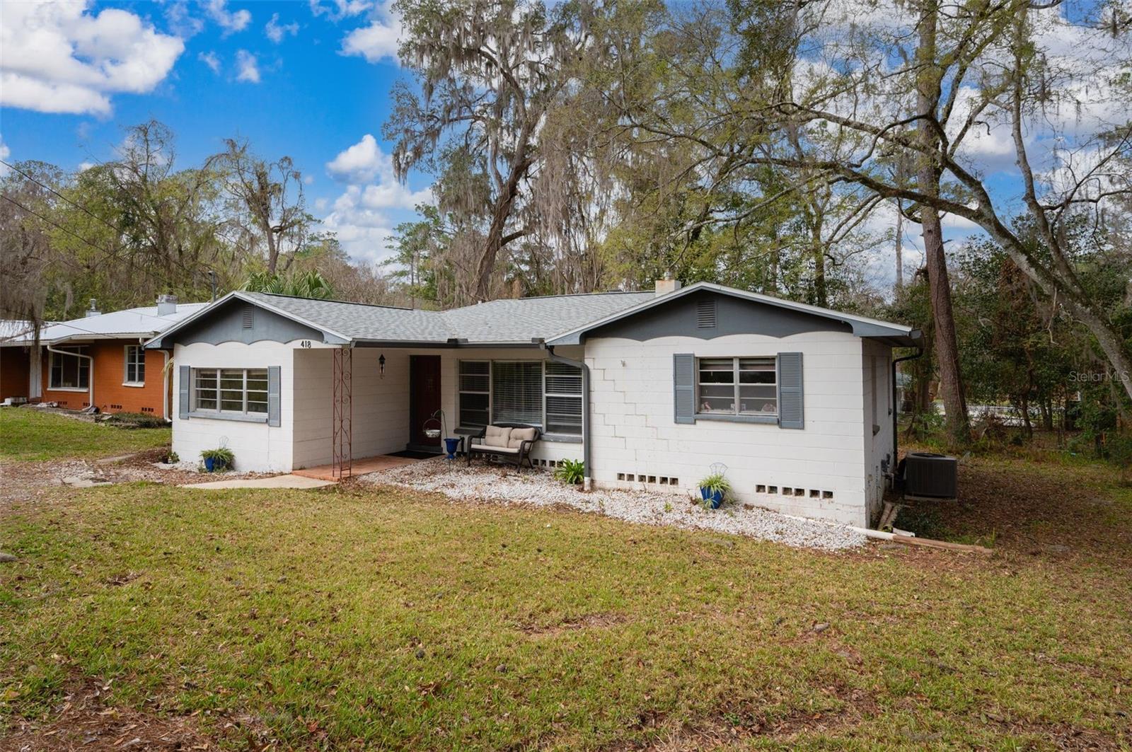 418 NW 27TH TER, GAINESVILLE, FL — photo 2