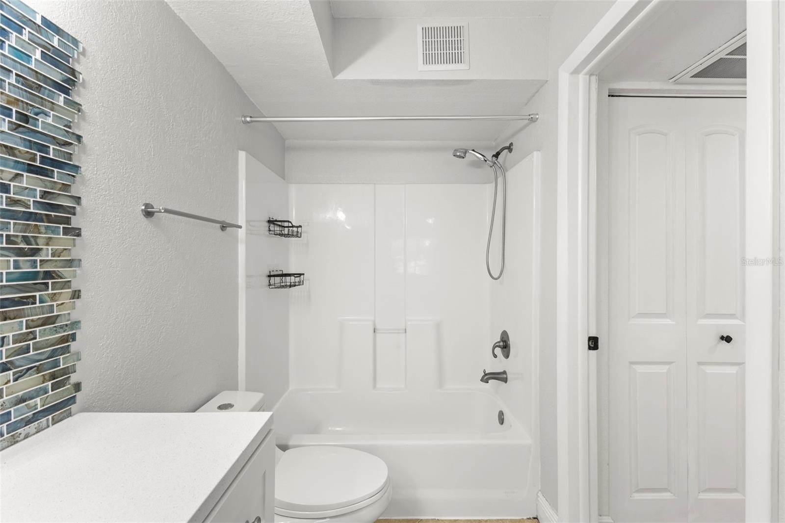 3034 EASTLAND BLVD #D104, CLEARWATER, FL — photo 28