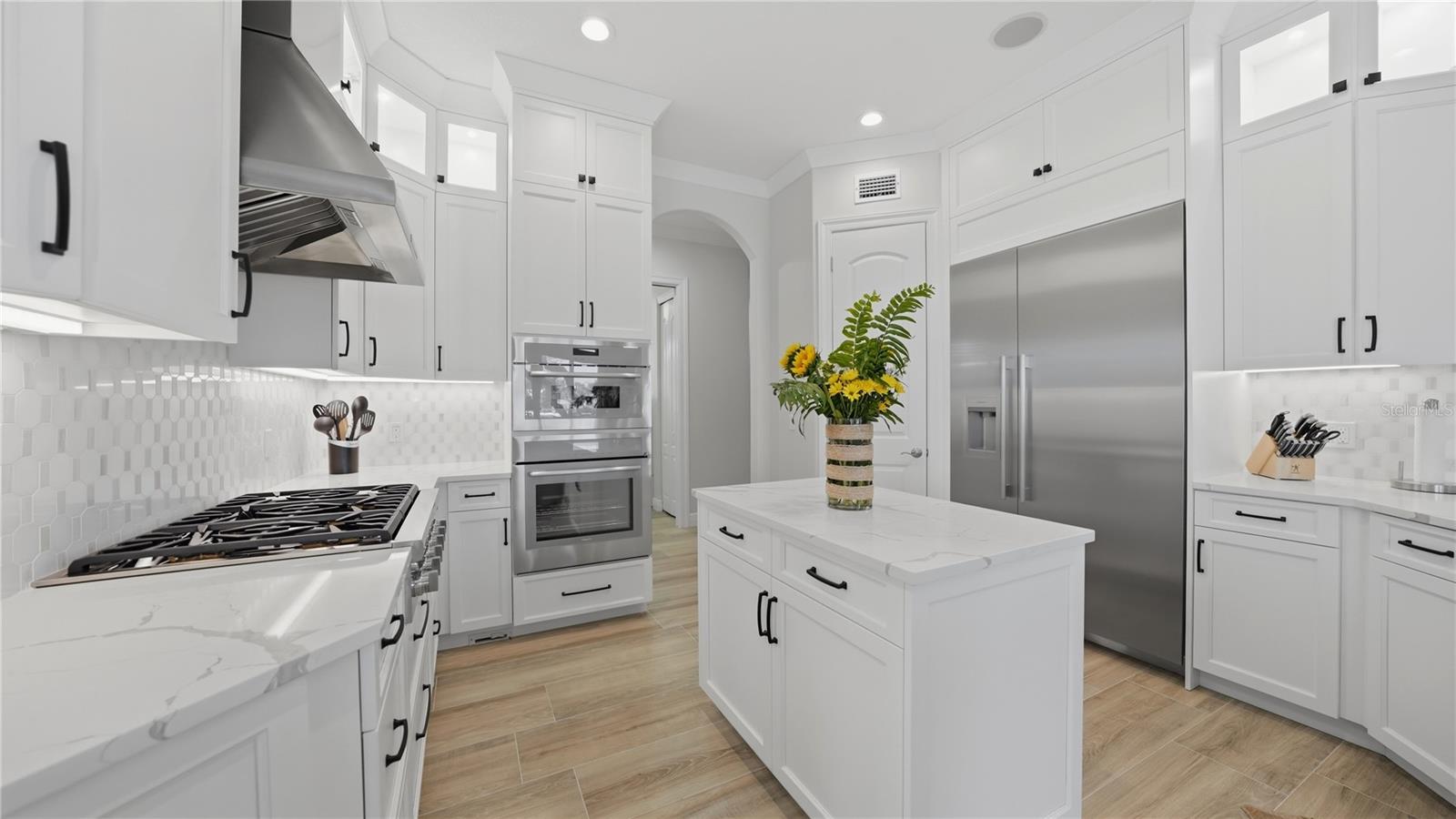 7637 COVE TER, SARASOTA, FL — photo 12