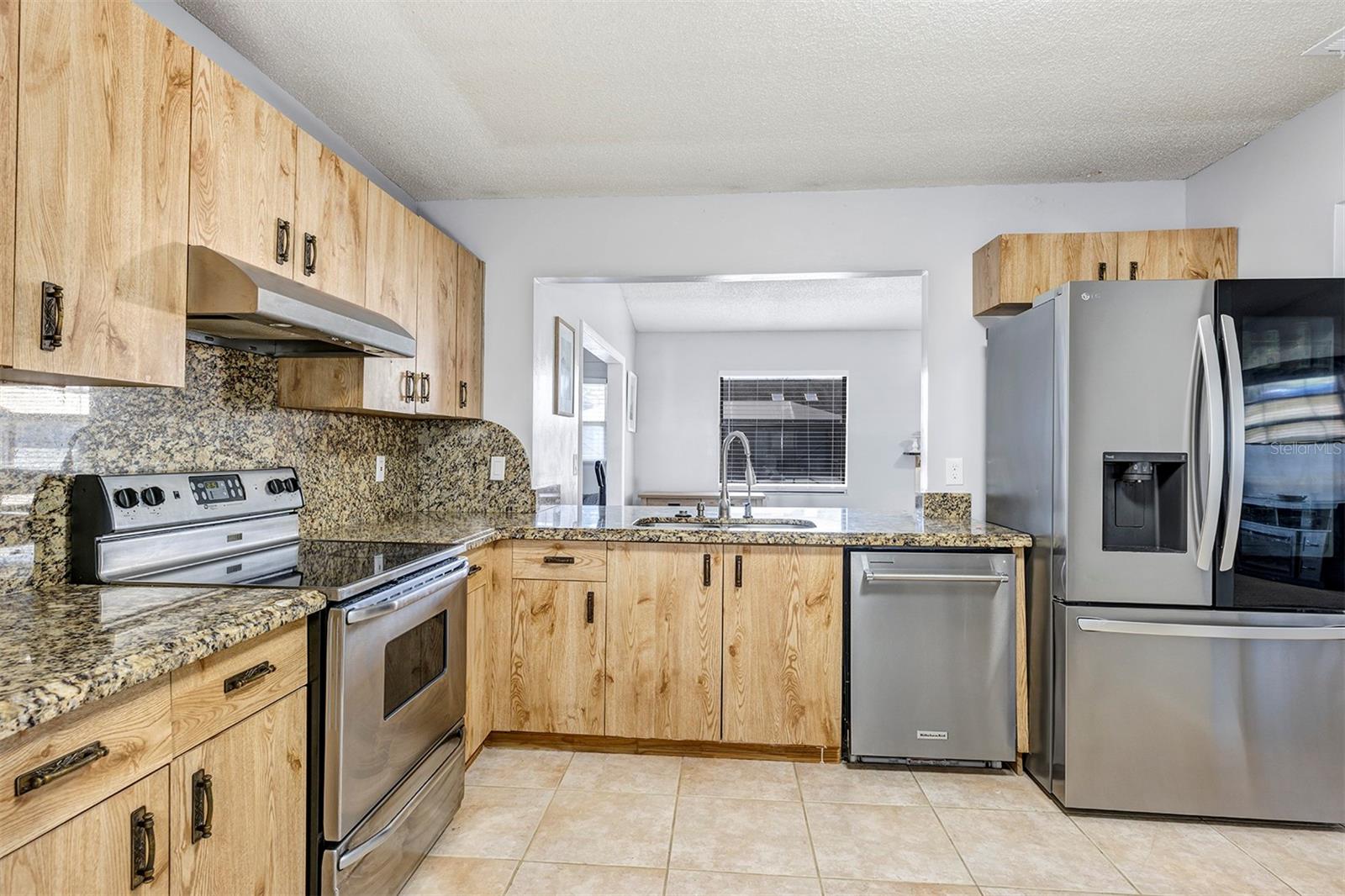 202 SW HOLDEN TER, PORT ST LUCIE, FL — photo 22