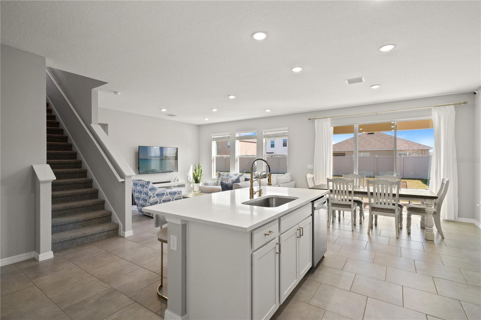 6199 WANDERING WILLOW DR, WESLEY CHAPEL, FL — photo 16