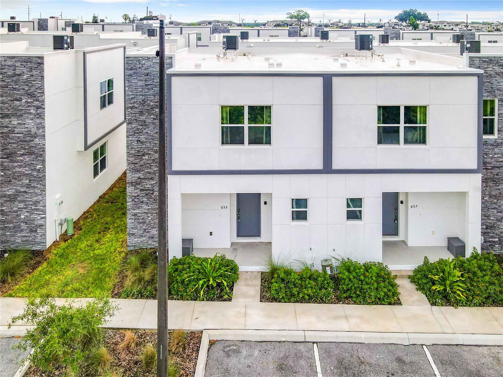 653 TRIKOMO DR, DAVENPORT, FL