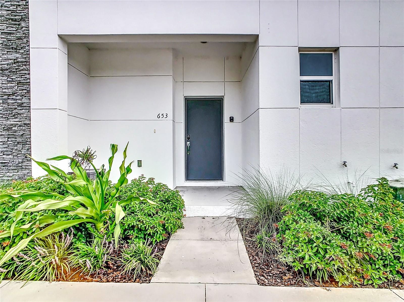 653 TRIKOMO DR, DAVENPORT, FL — photo 3