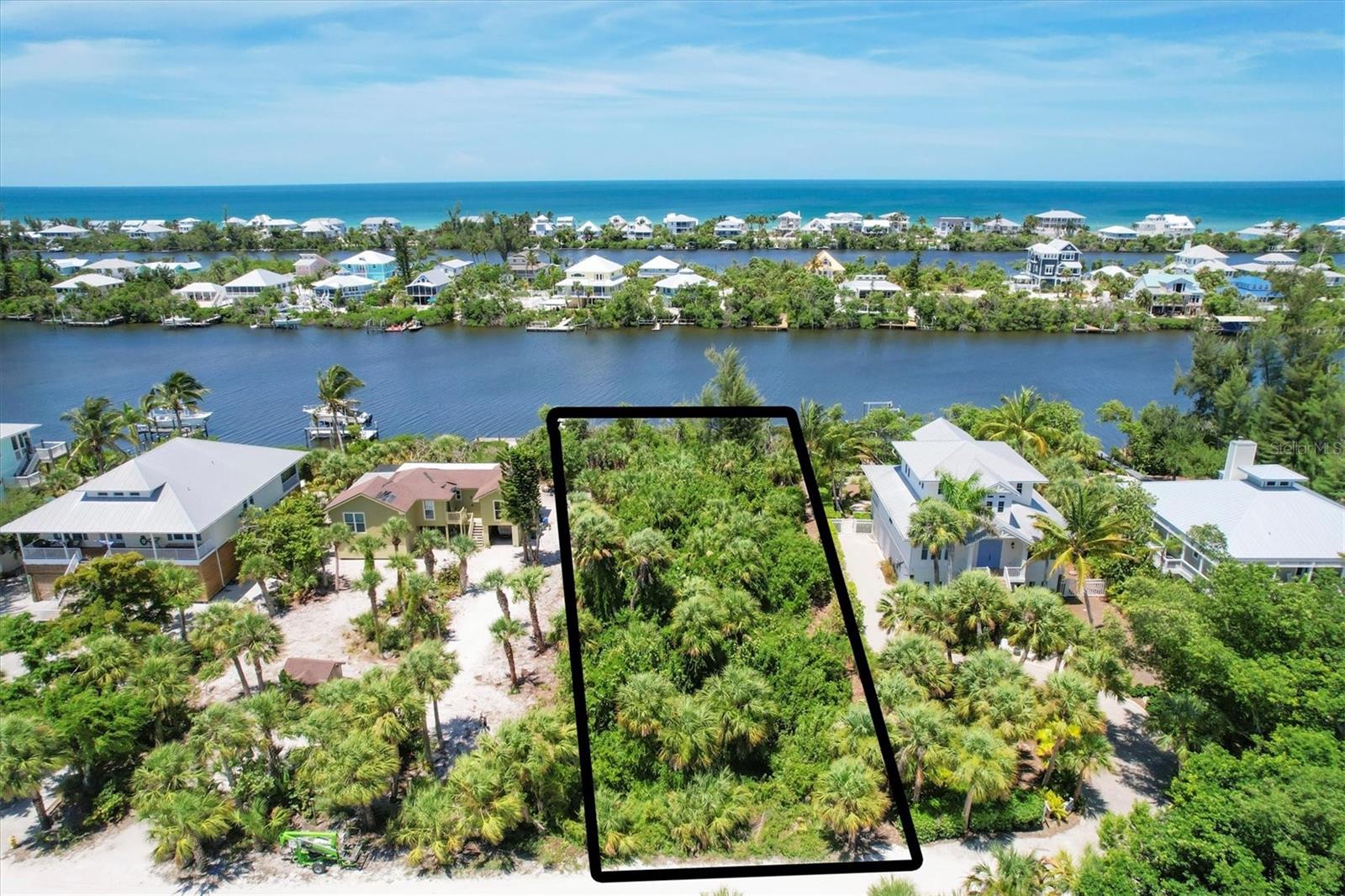 211 KETTLE HARBOR DR, PLACIDA, FL