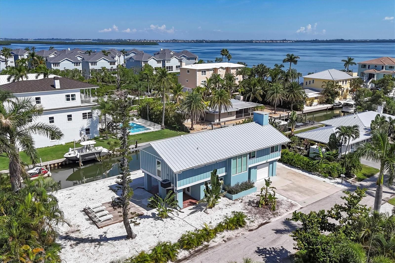 825 TARAWITT DR, LONGBOAT KEY, FL