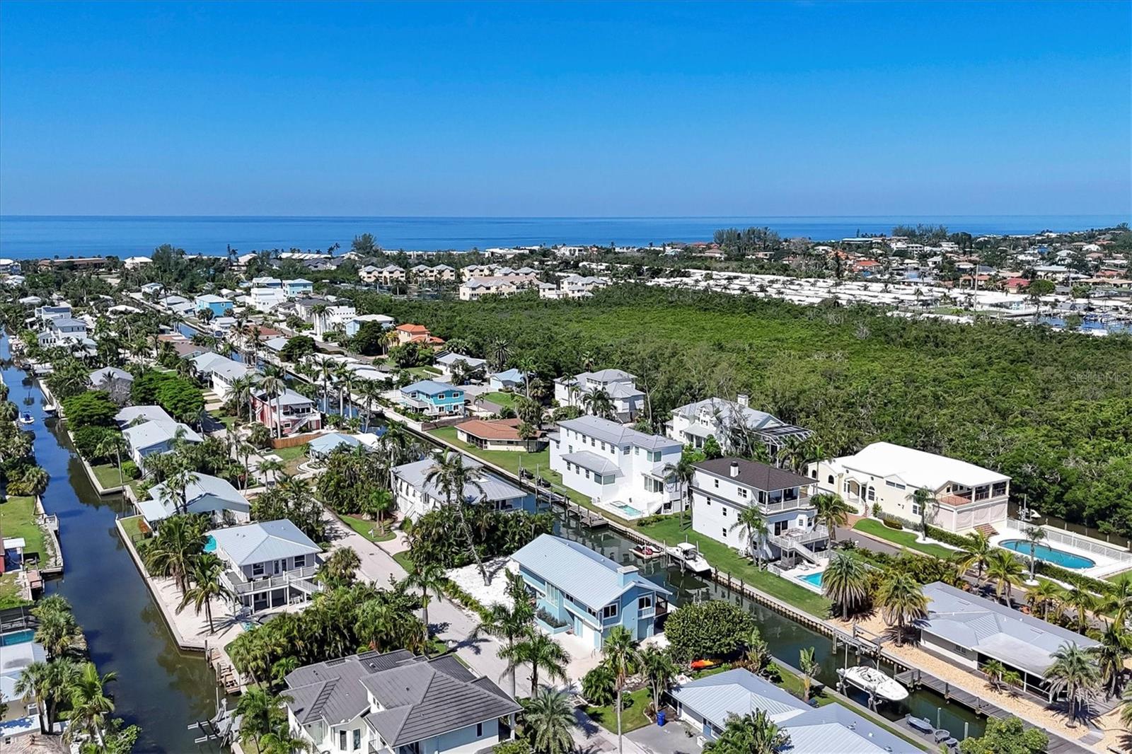825 TARAWITT DR, LONGBOAT KEY, FL — photo 4