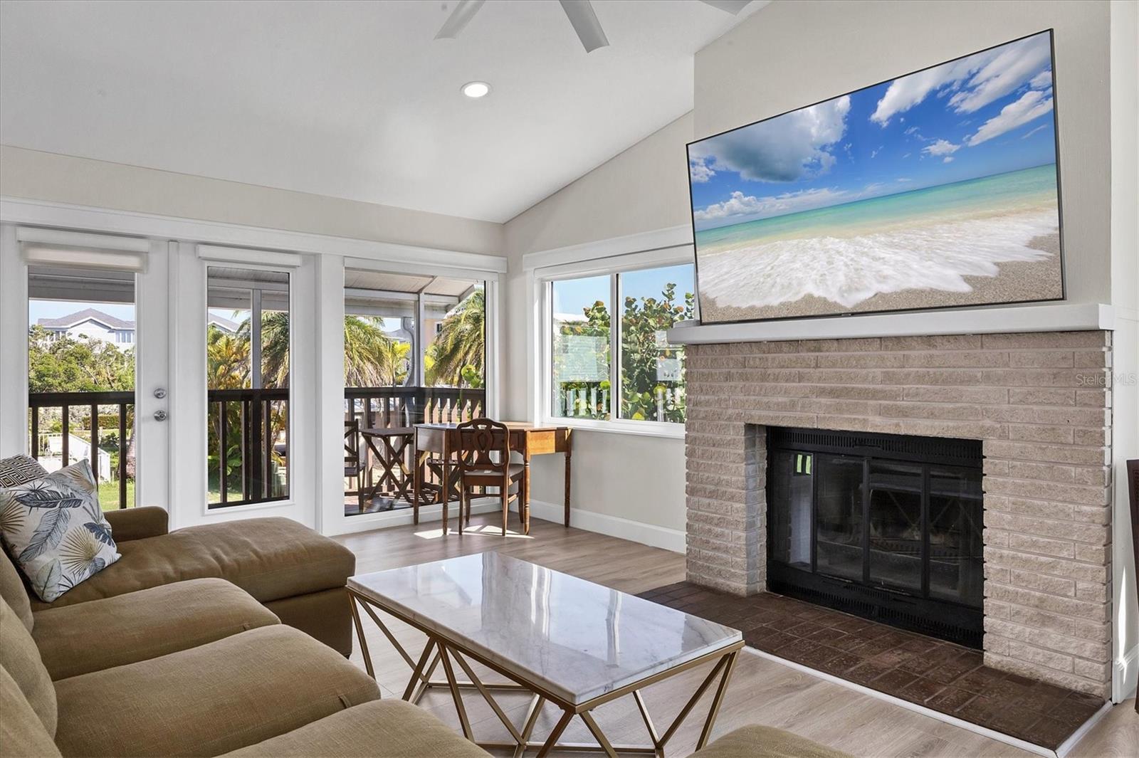 825 TARAWITT DR, LONGBOAT KEY, FL — photo 11