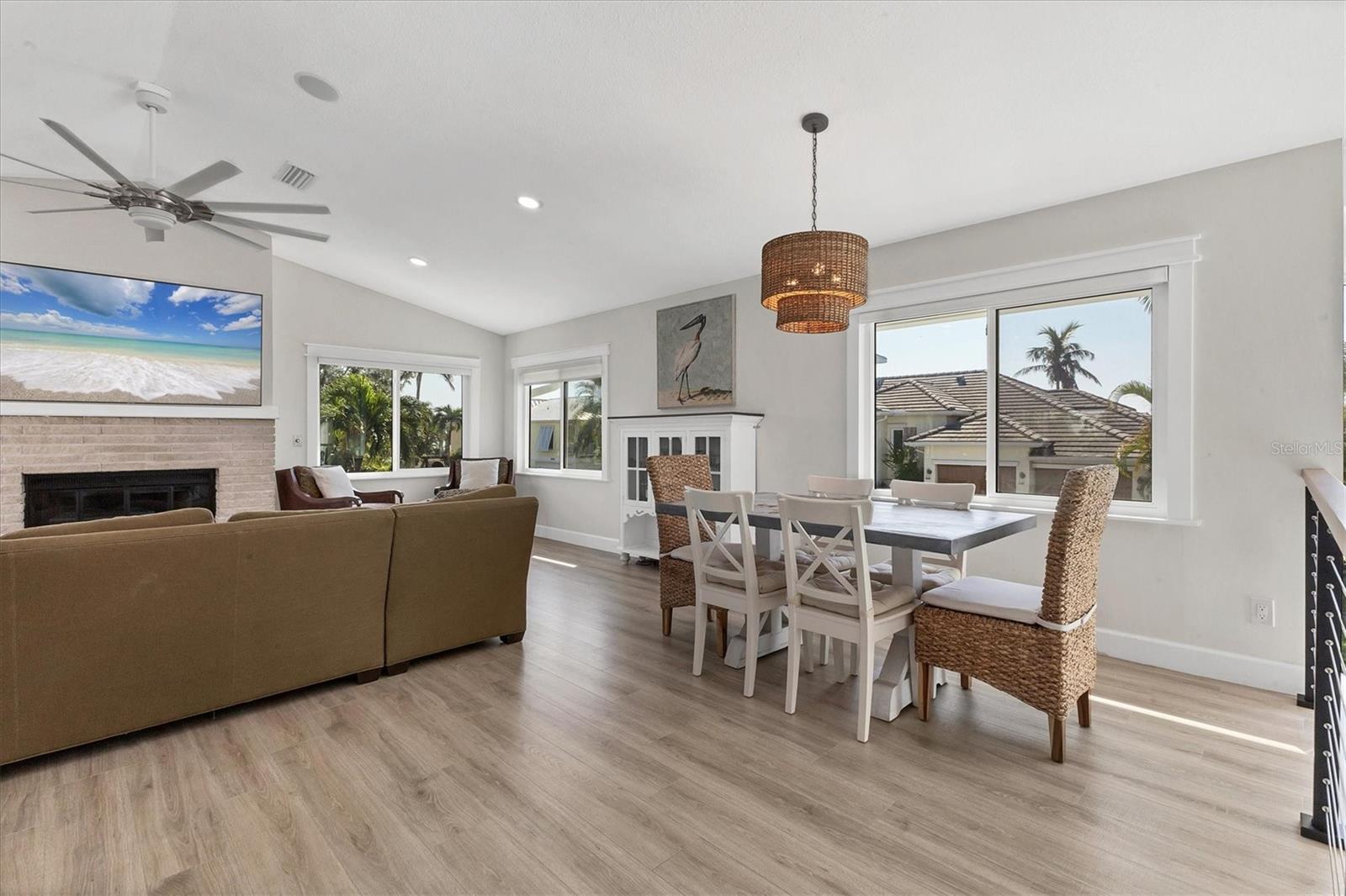 825 TARAWITT DR, LONGBOAT KEY, FL — photo 18
