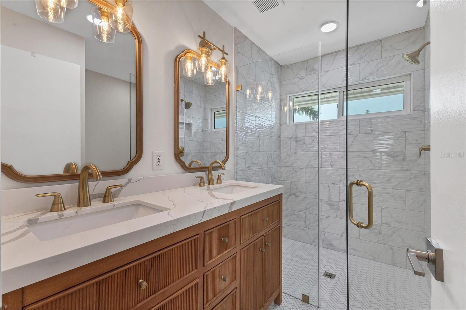 825 TARAWITT DR, LONGBOAT KEY, FL — photo 22