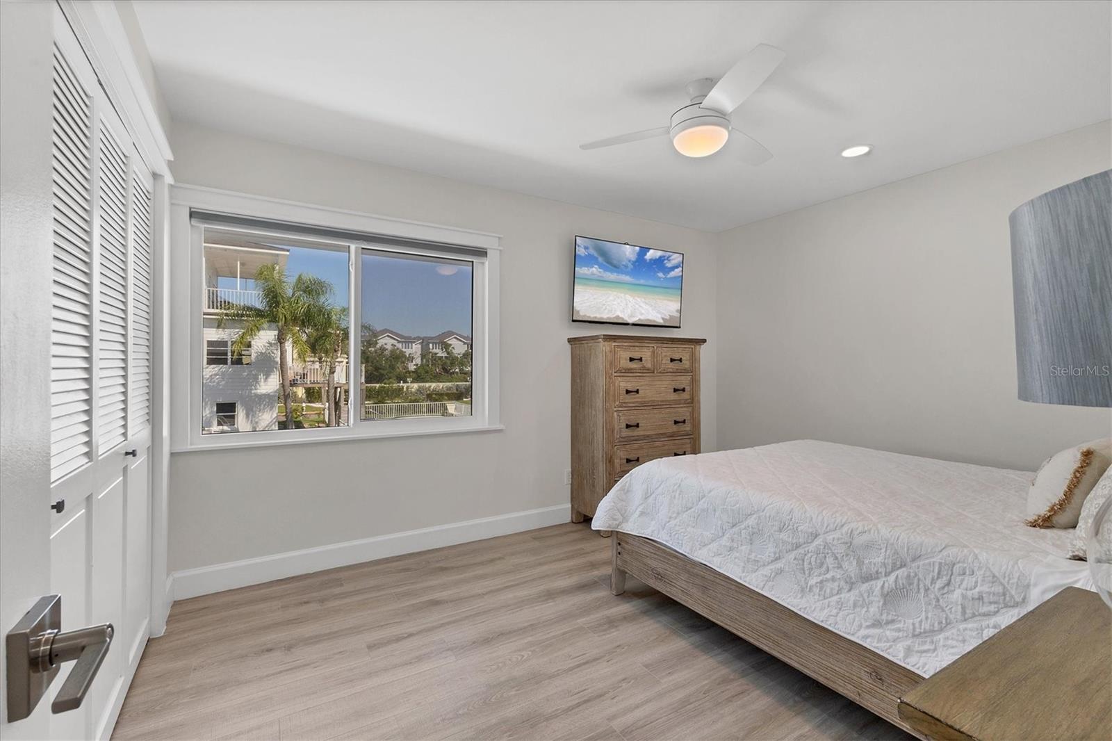 825 TARAWITT DR, LONGBOAT KEY, FL — photo 23