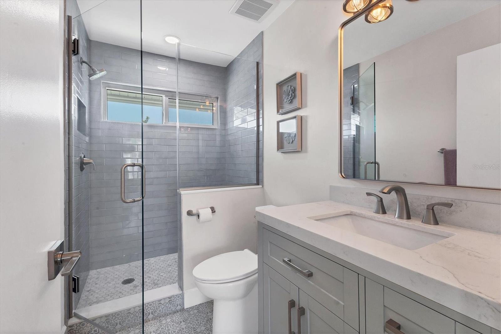825 TARAWITT DR, LONGBOAT KEY, FL — photo 24