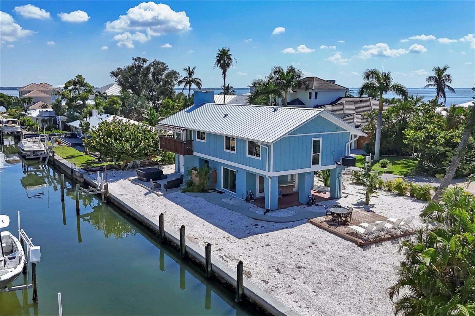 825 TARAWITT DR, LONGBOAT KEY, FL — photo 40