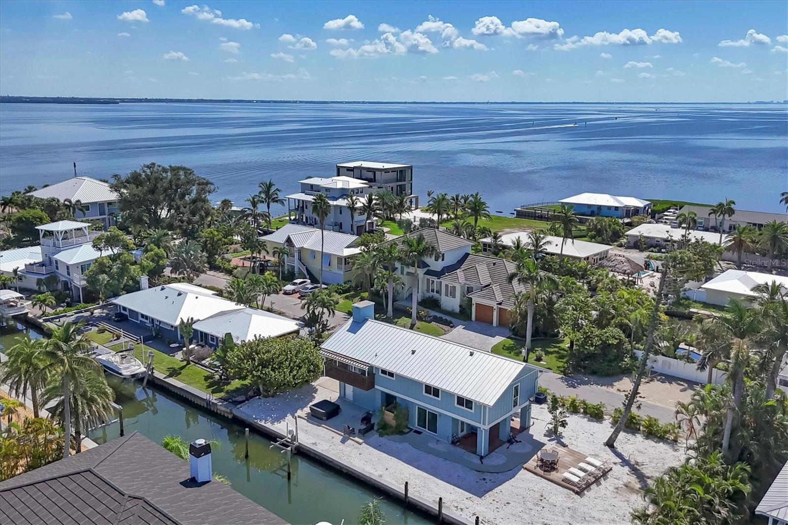825 TARAWITT DR, LONGBOAT KEY, FL — photo 41
