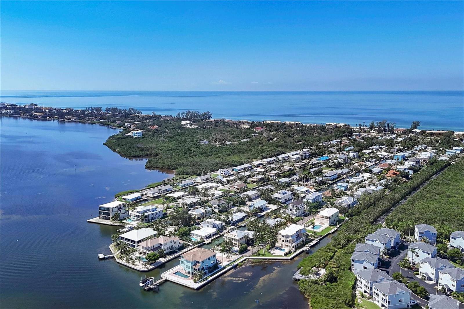 825 TARAWITT DR, LONGBOAT KEY, FL — photo 43