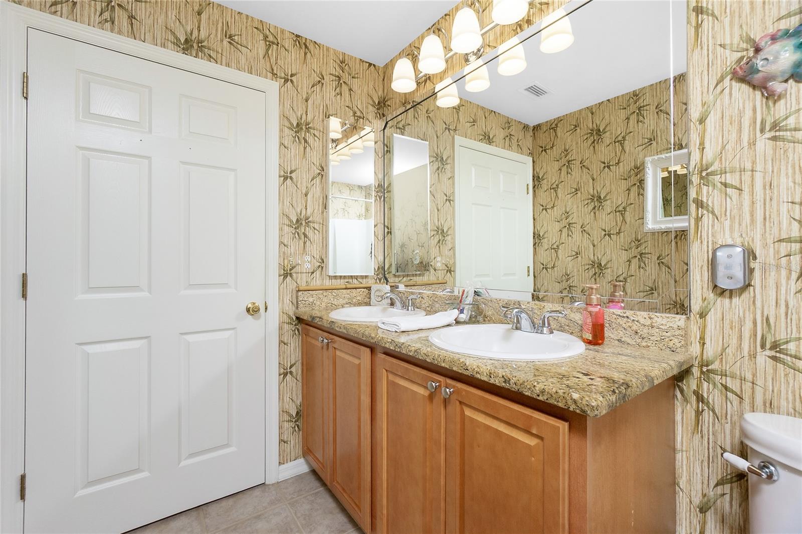 13136 SW PEMBROKE CIR N, LAKE SUZY, FL — photo 28
