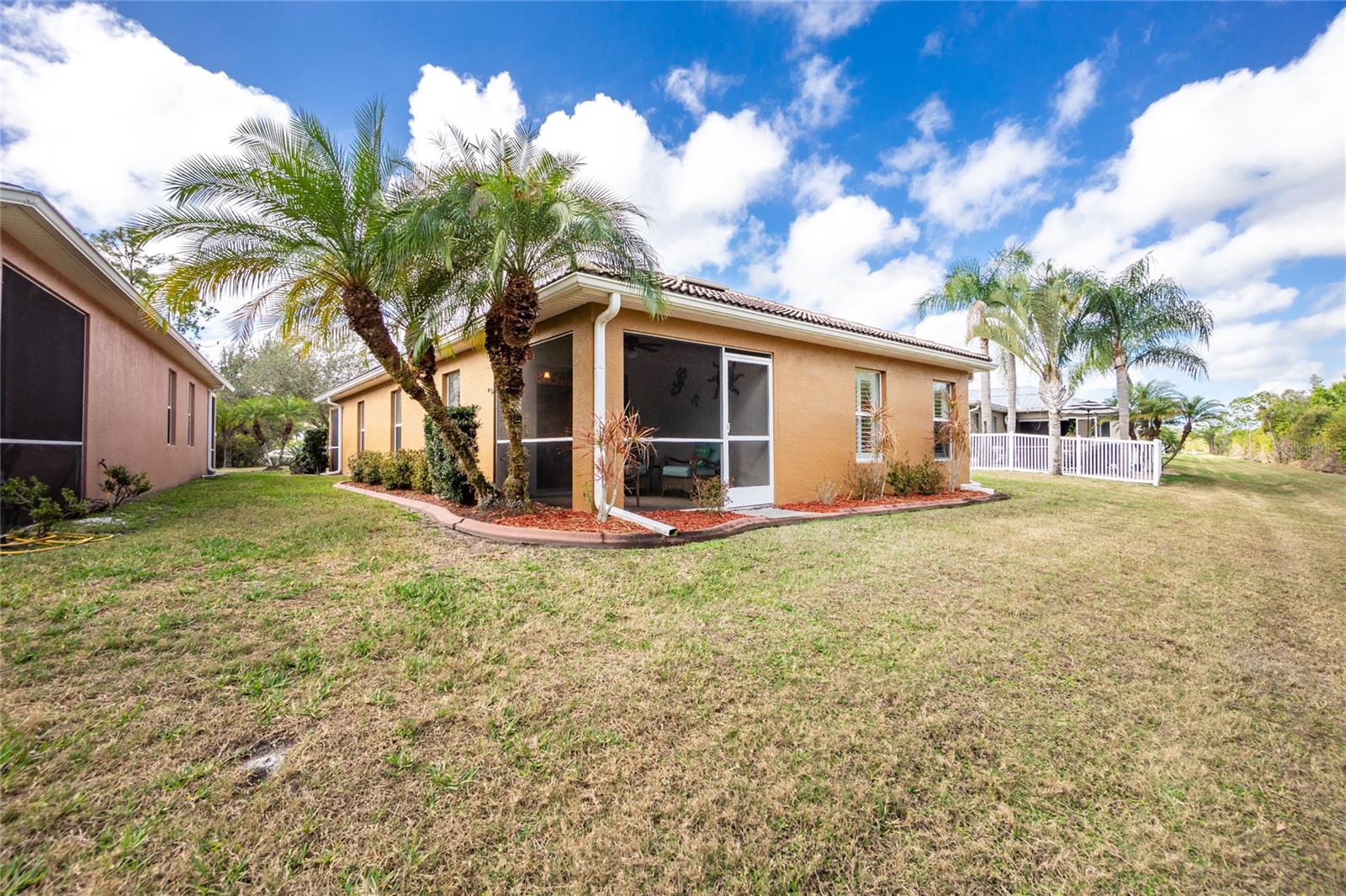 13136 SW PEMBROKE CIR N, LAKE SUZY, FL — photo 40