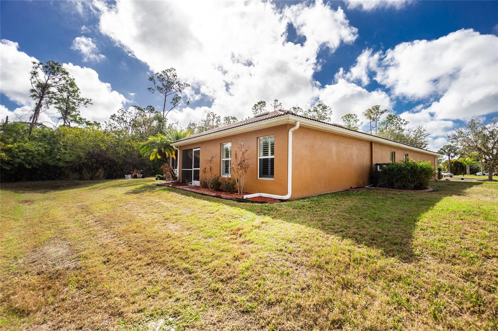 13136 SW PEMBROKE CIR N, LAKE SUZY, FL — photo 41