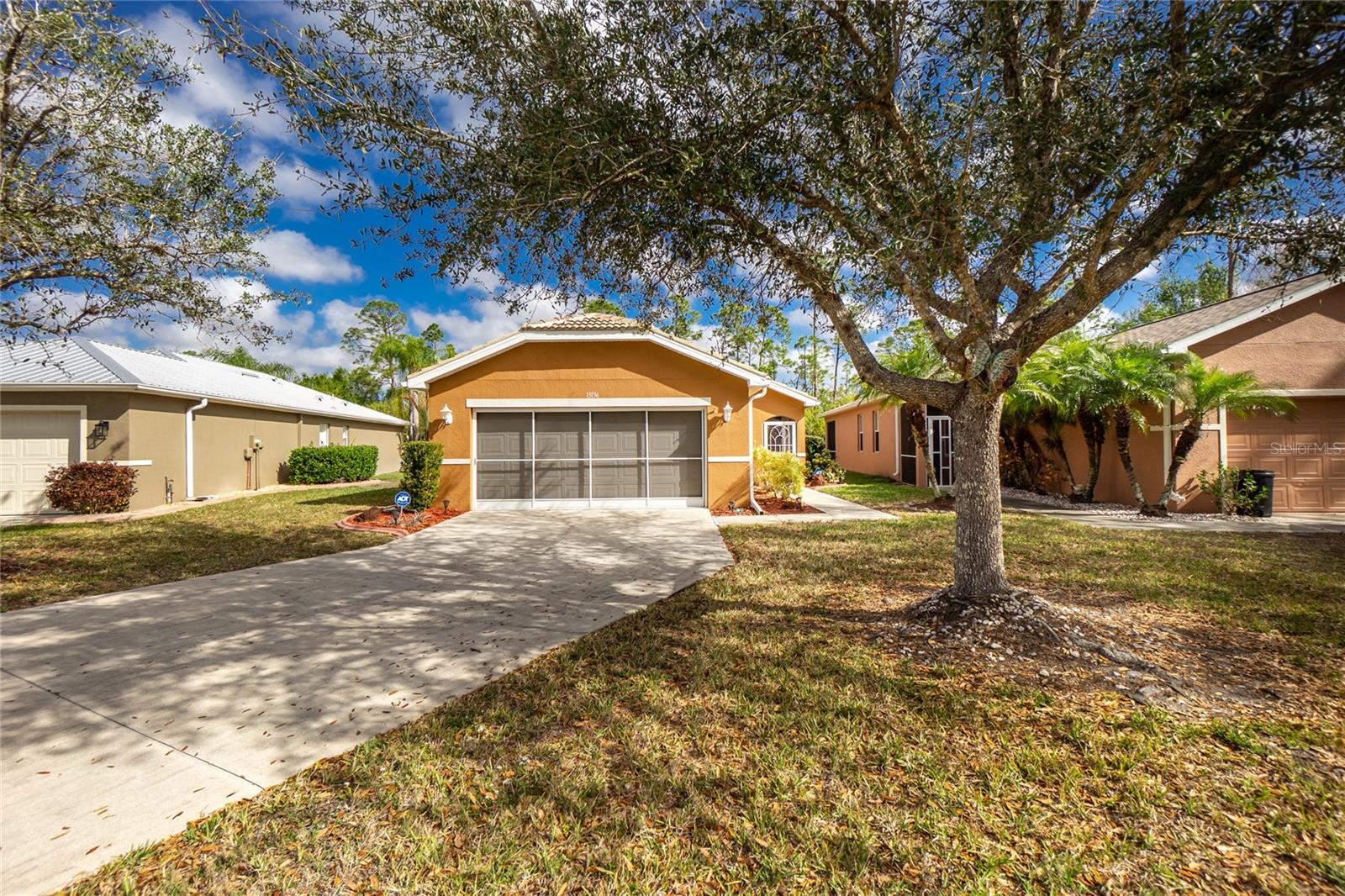 13136 SW PEMBROKE CIR N, LAKE SUZY, FL — photo 43