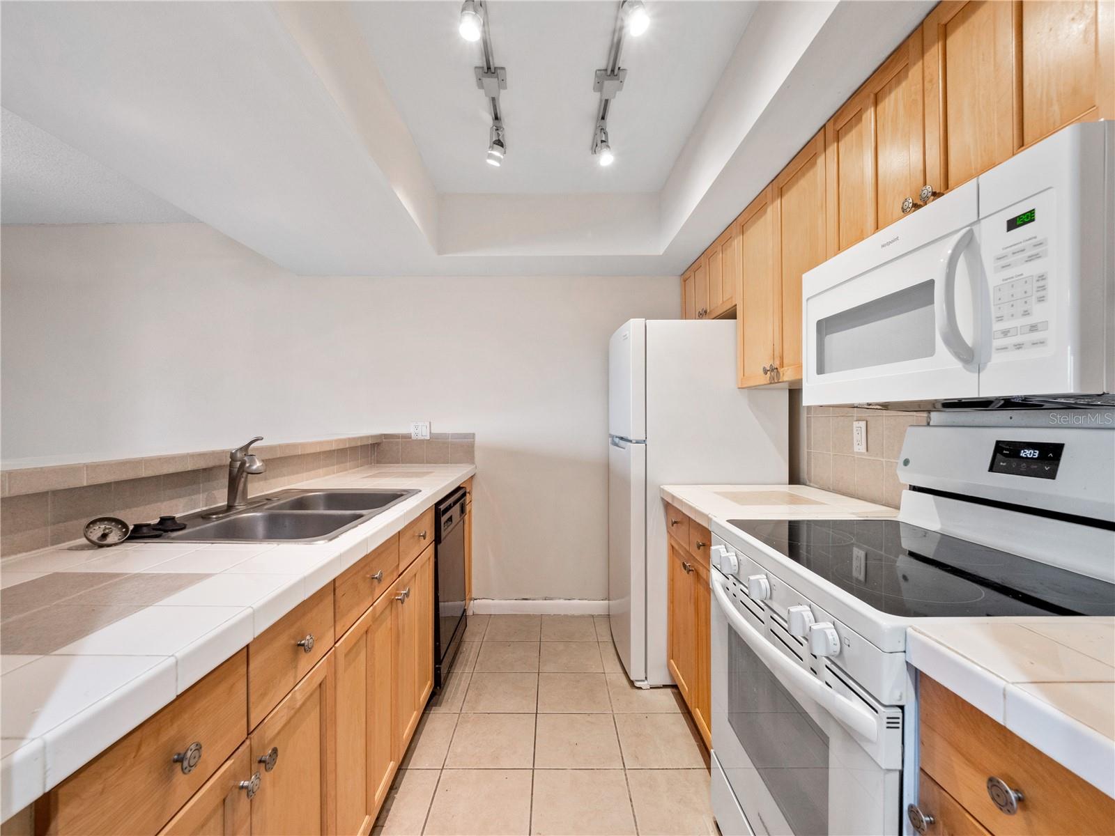 5789 PEREGRINE AVE #30-C10-2, ORLANDO, FL — photo 4