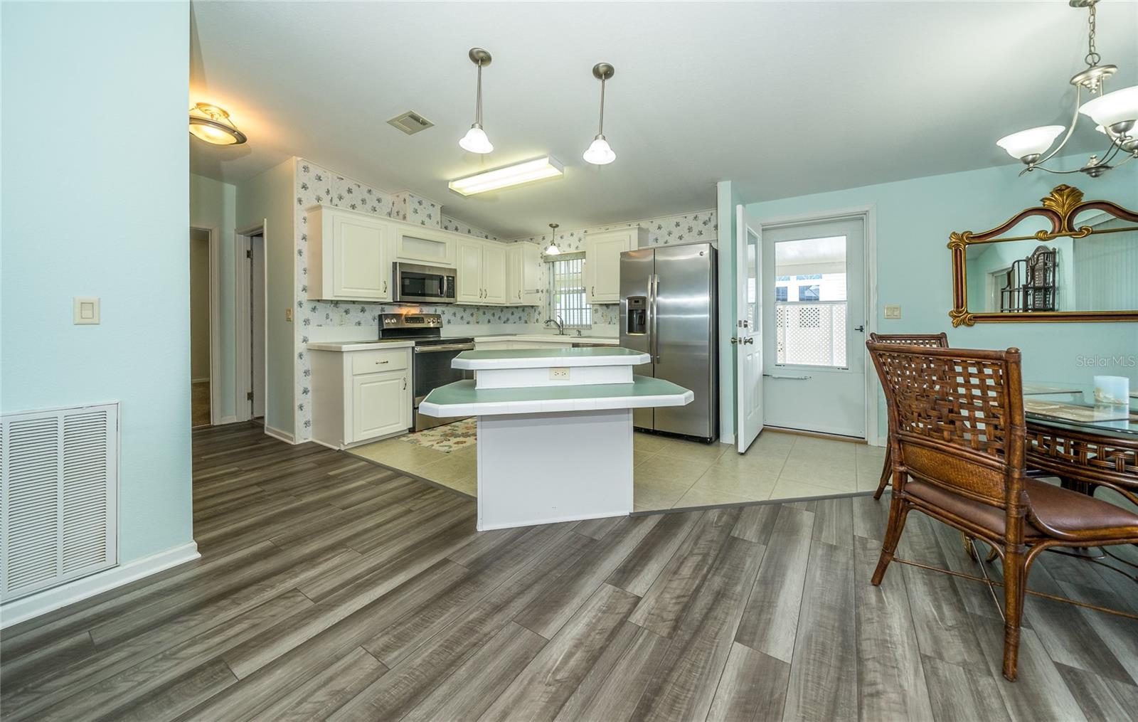 37443 GILL AVE, ZEPHYRHILLS, FL — photo 33