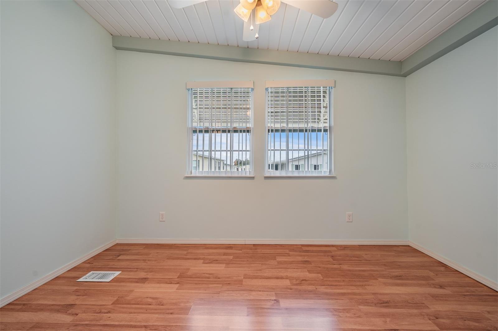 37443 GILL AVE, ZEPHYRHILLS, FL — photo 46