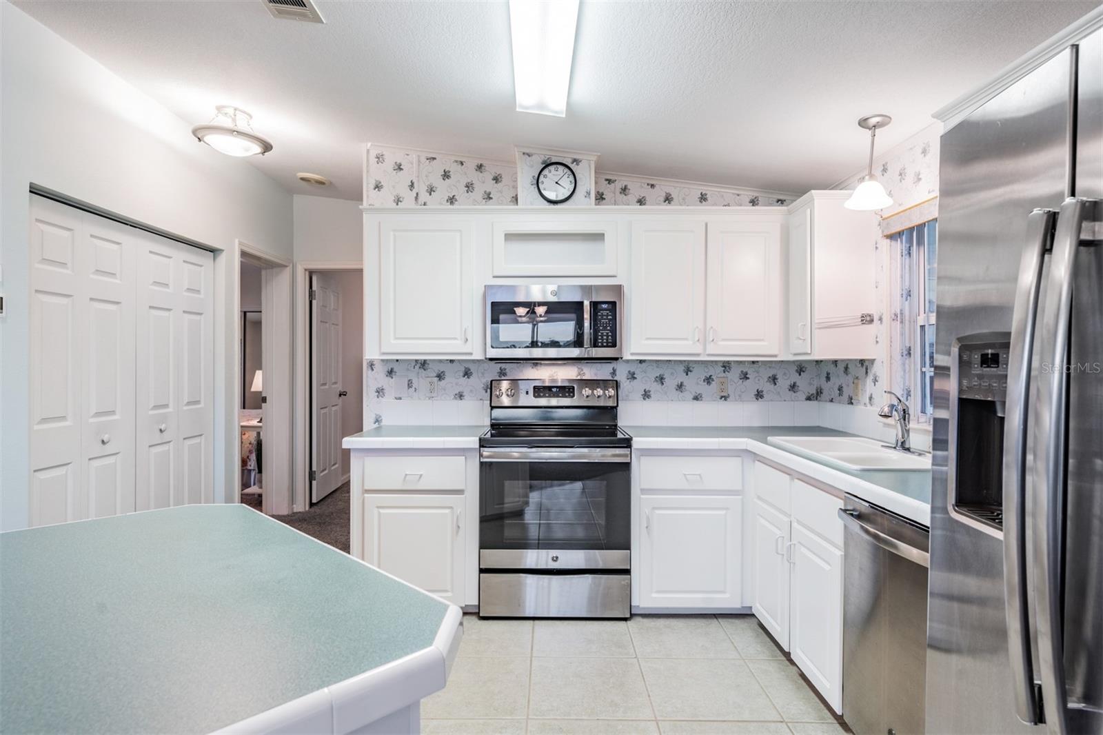 37443 GILL AVE, ZEPHYRHILLS, FL — photo 48