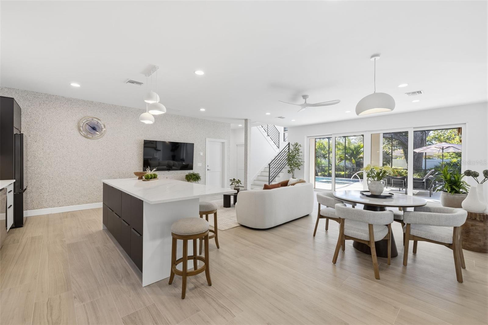 639 43RD AVE N, ST PETERSBURG, FL — photo 14