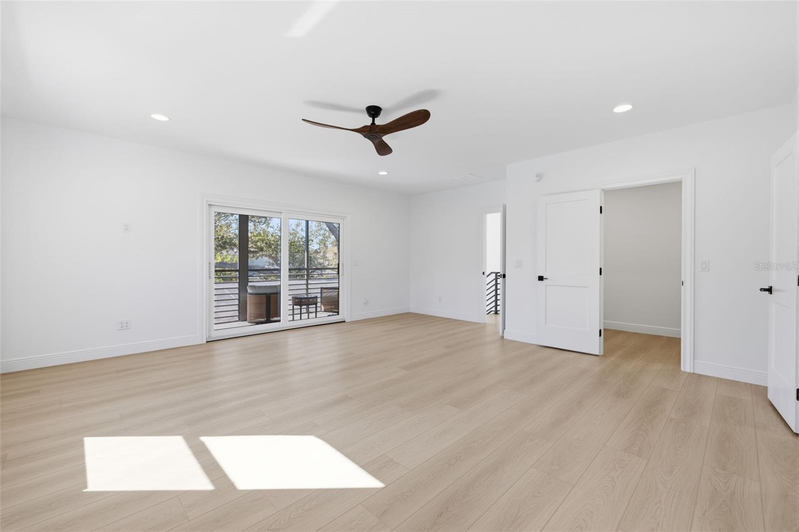639 43RD AVE N, ST PETERSBURG, FL — photo 29