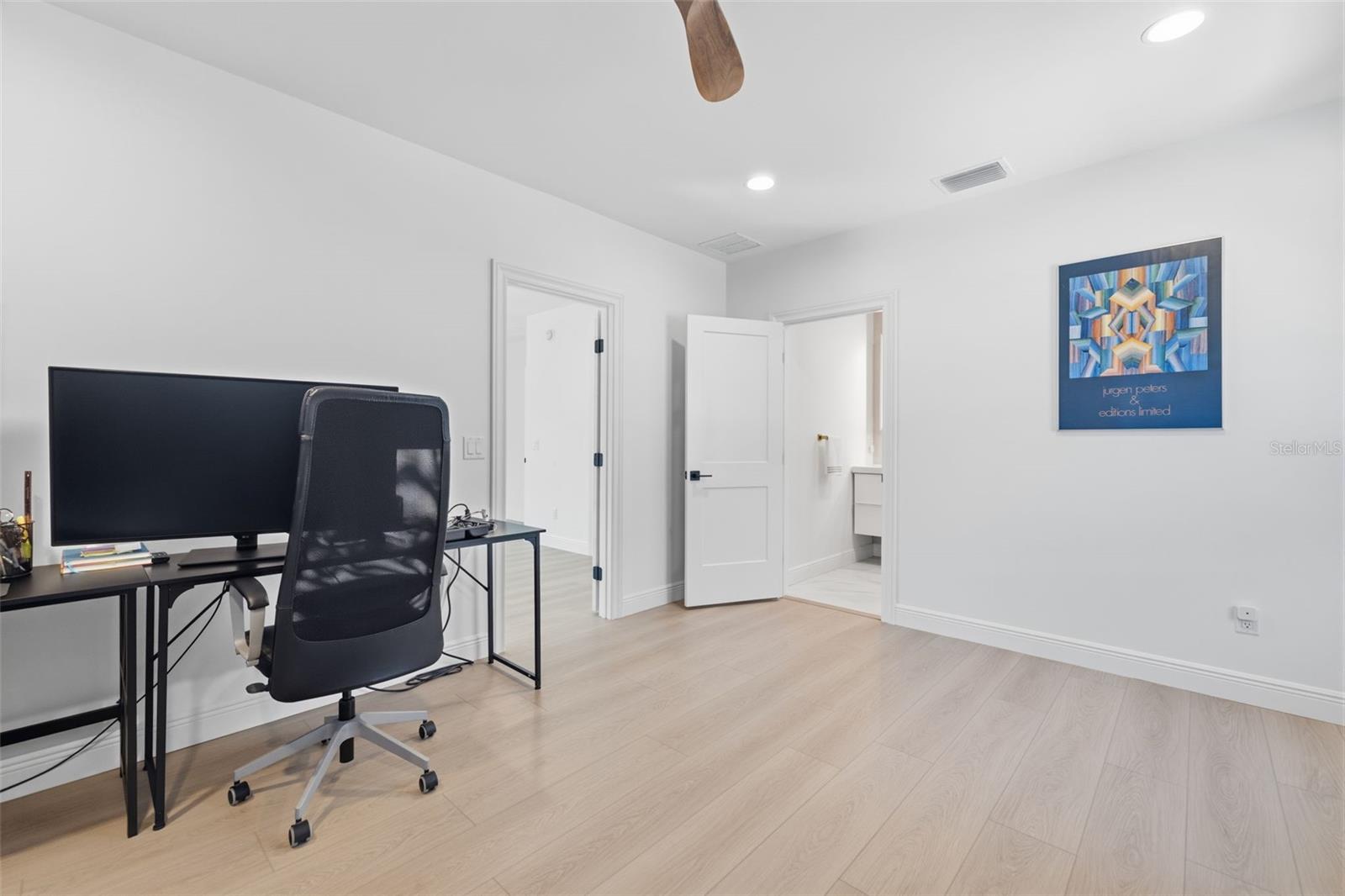 639 43RD AVE N, ST PETERSBURG, FL — photo 31