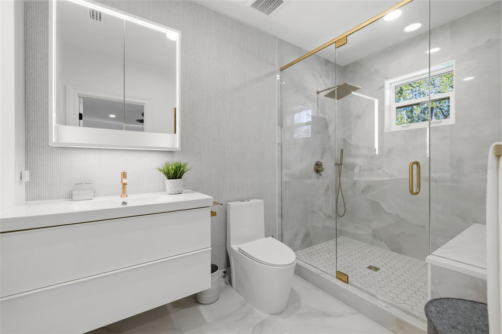 639 43RD AVE N, ST PETERSBURG, FL — photo 32
