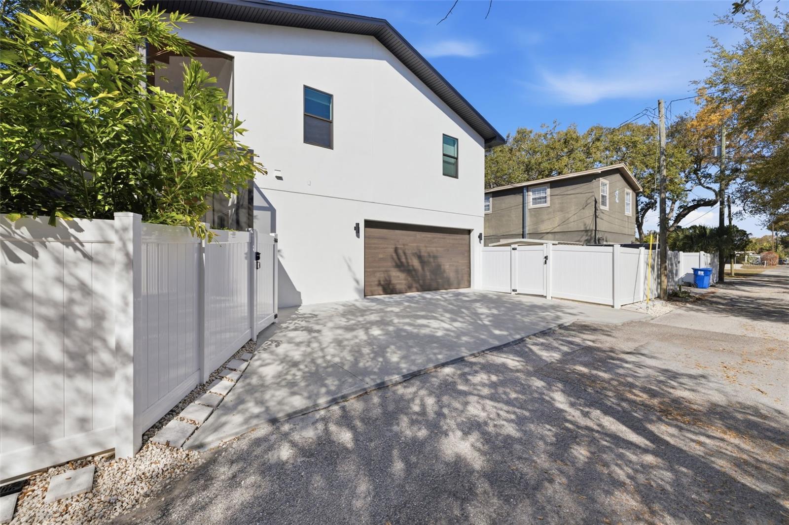 639 43RD AVE N, ST PETERSBURG, FL — photo 47