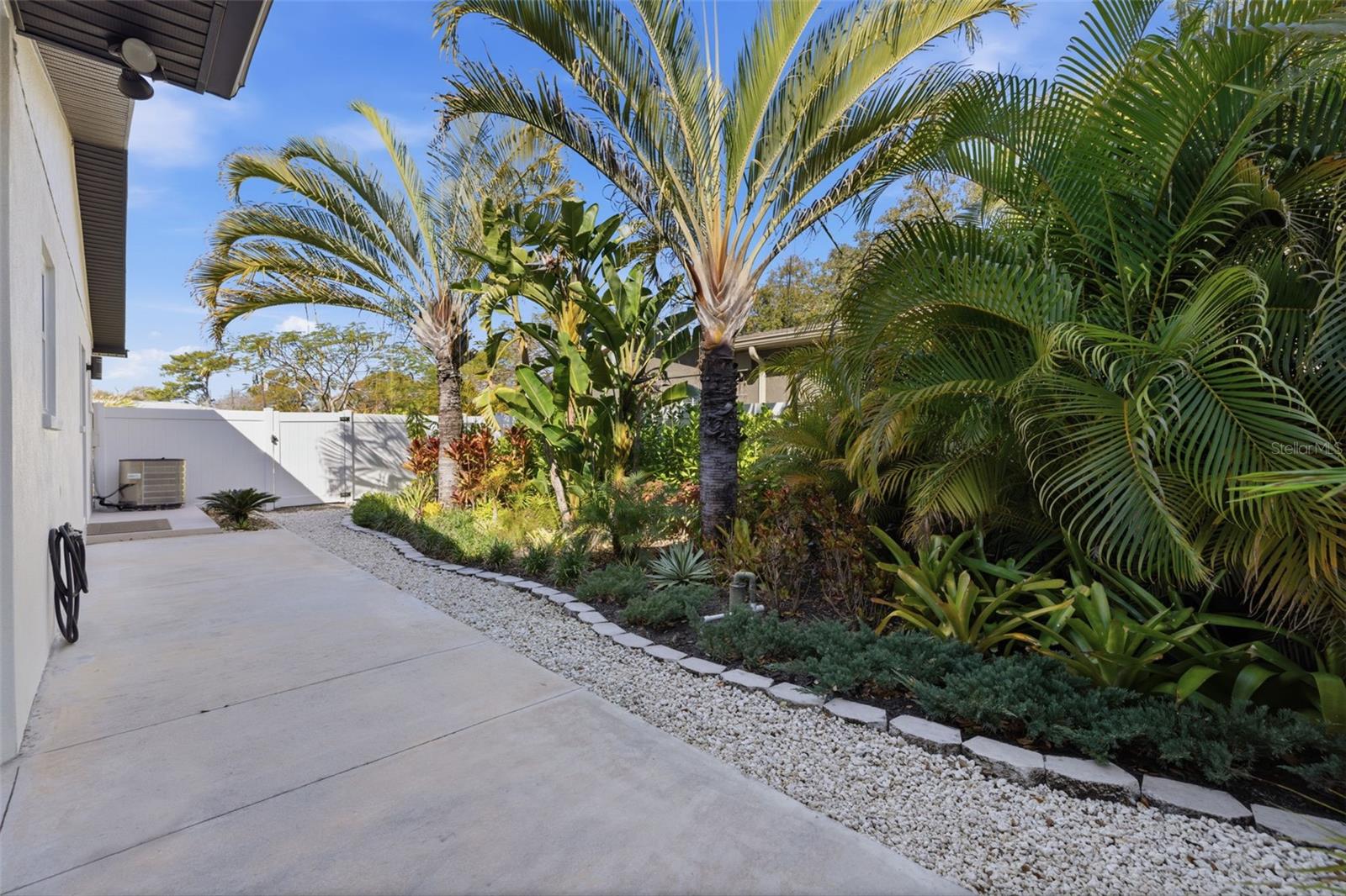 639 43RD AVE N, ST PETERSBURG, FL — photo 50