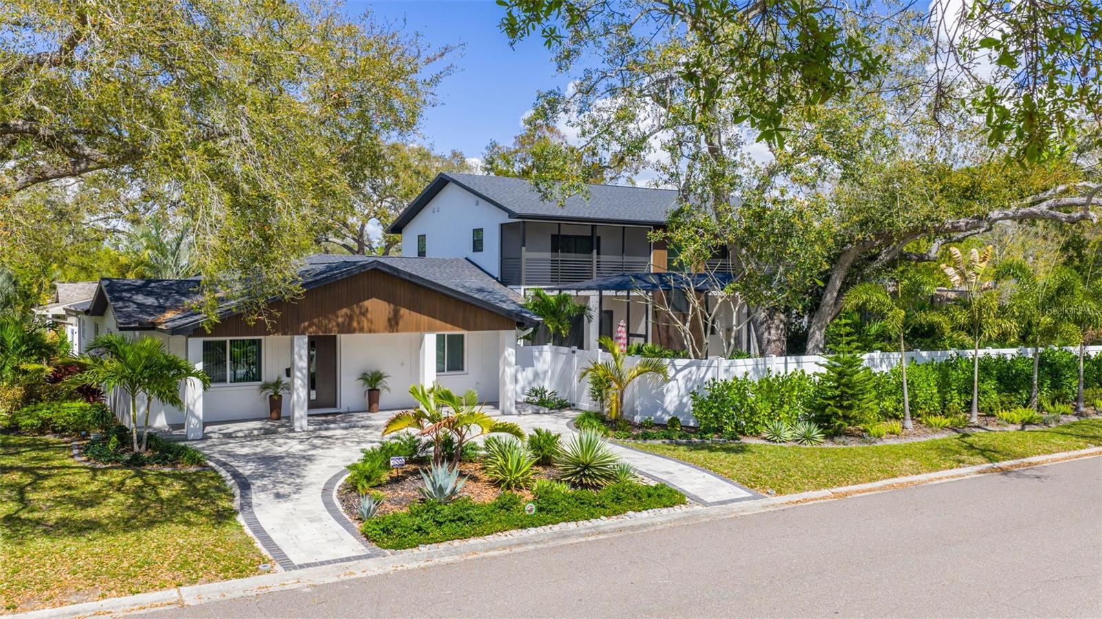639 43RD AVE N, ST PETERSBURG, FL — photo 2