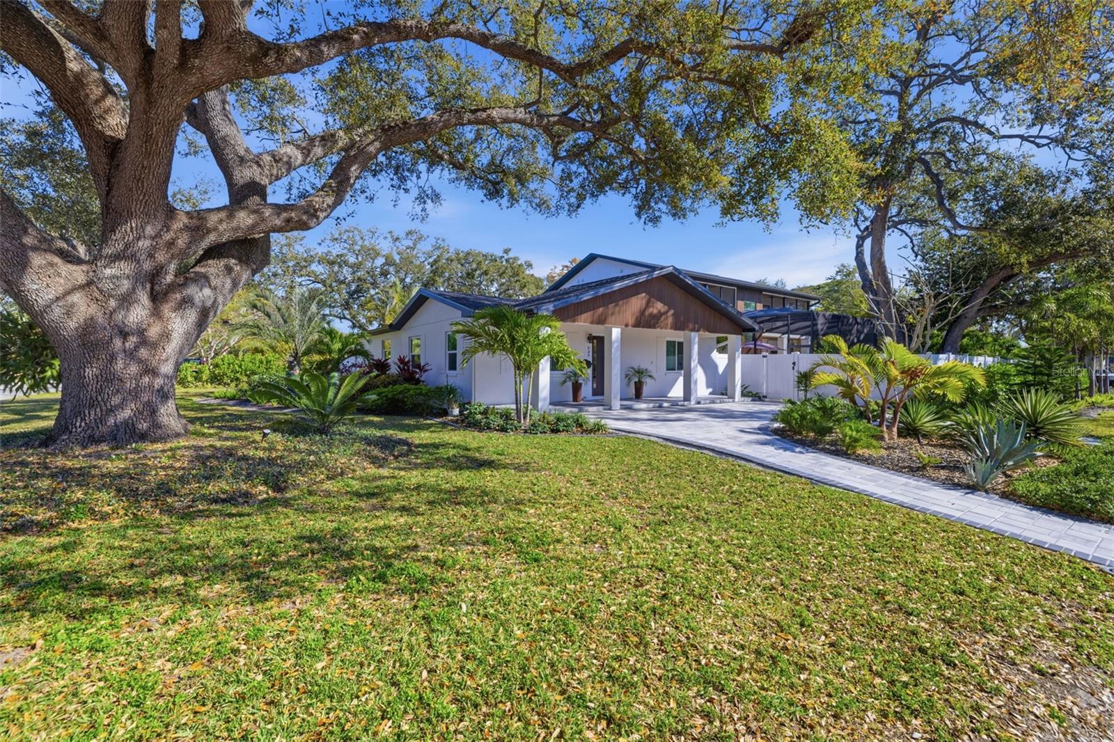 639 43RD AVE N, ST PETERSBURG, FL — photo 57
