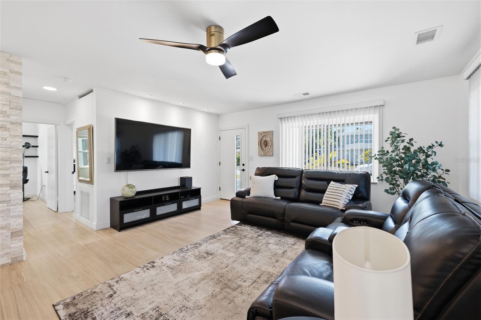 639 43RD AVE N, ST PETERSBURG, FL — photo 61