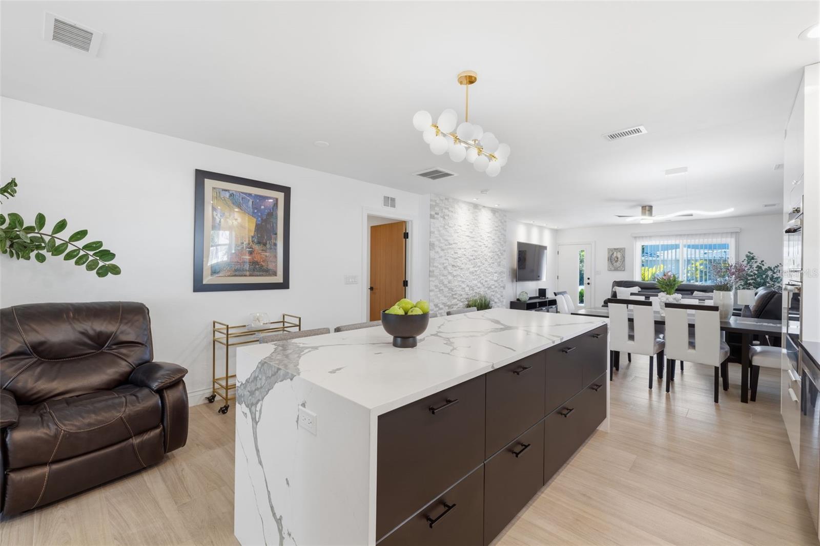 639 43RD AVE N, ST PETERSBURG, FL — photo 66