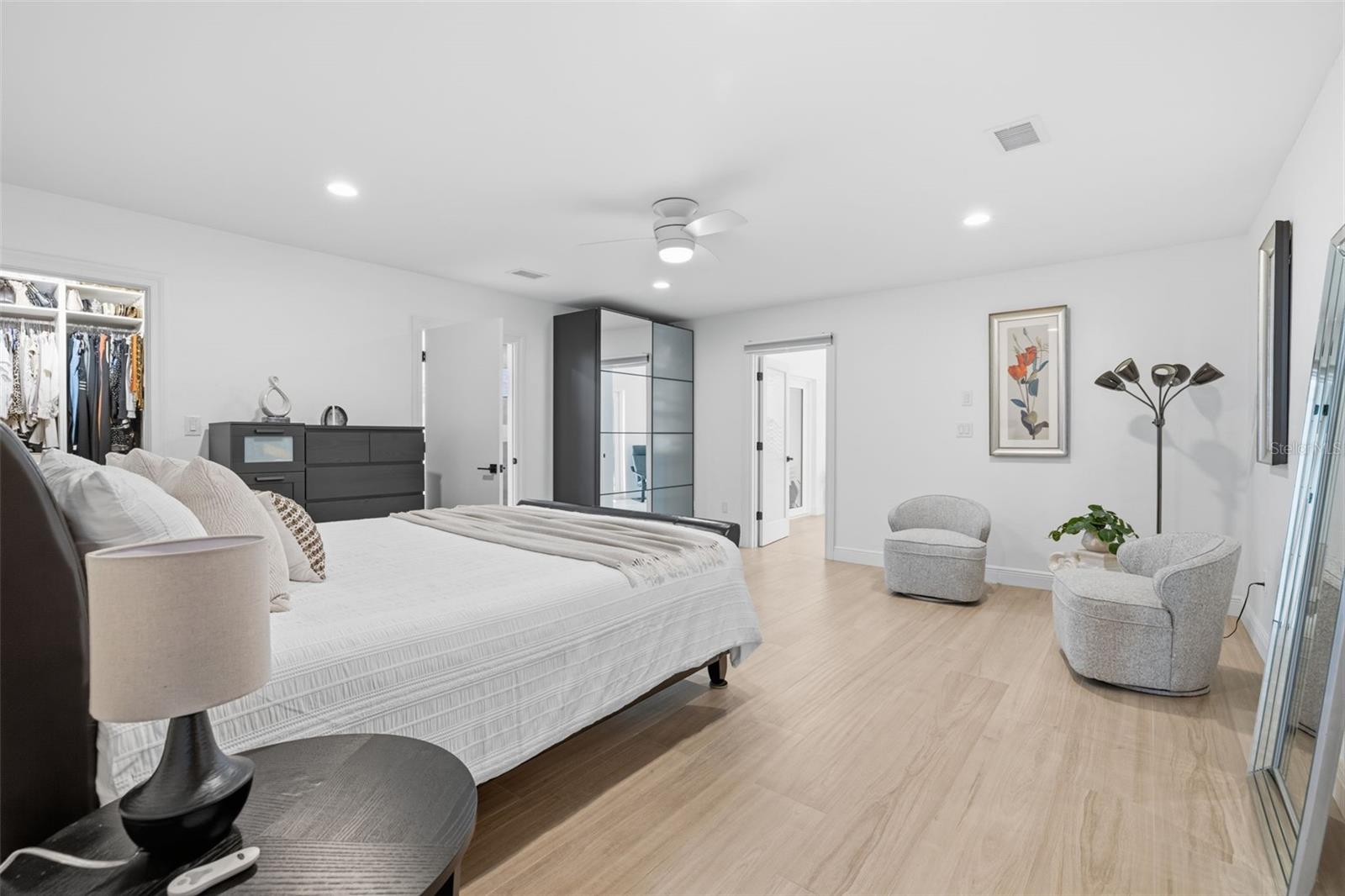 639 43RD AVE N, ST PETERSBURG, FL — photo 74