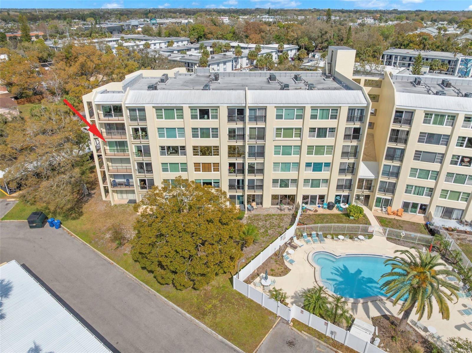 225 COUNTRY CLUB DR #F-1401, LARGO, FL — photo 33